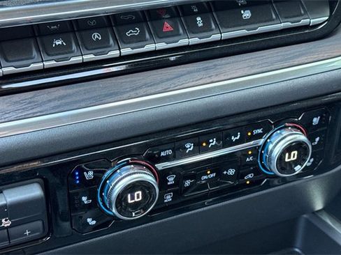 New 2025 GMC Sierra 1500 SLT w/ SLT Premium Package image 24