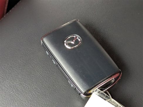 Used 2021 MAZDA MAZDA3 s image 31