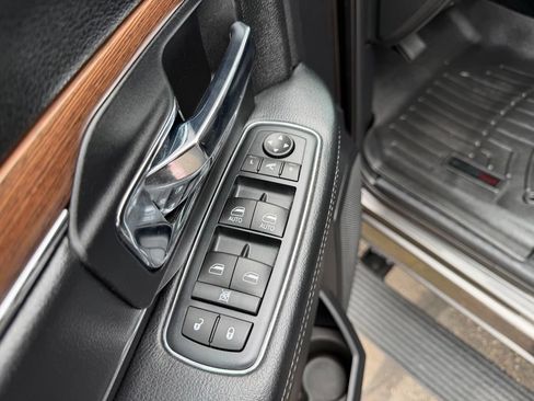 Used 2016 RAM 2500 Laramie w/ Convenience Group AWD/4WD image 12