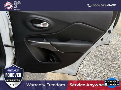 Used 2022 Jeep Cherokee Limited image 37