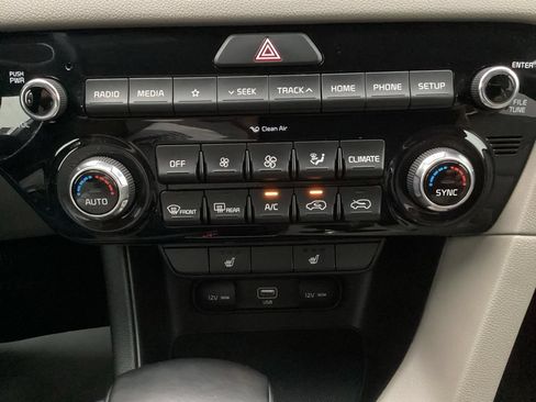 Used 2020 Kia Sportage EX AWD/4WD image 19