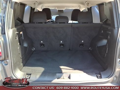 Used 2023 Jeep Renegade Latitude AWD/4WD image 18