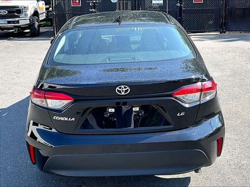 Used 2024 Toyota Corolla LE FWD image 5