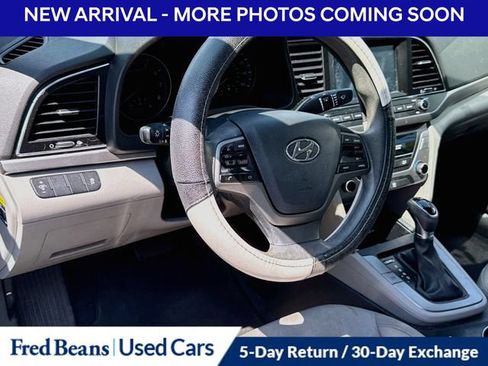 Used 2017 Hyundai Elantra SE FWD image 6