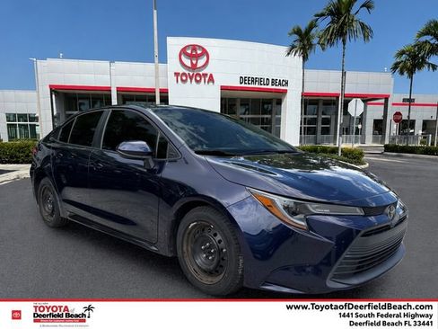 Used 2023 Toyota Corolla LE FWD image 1