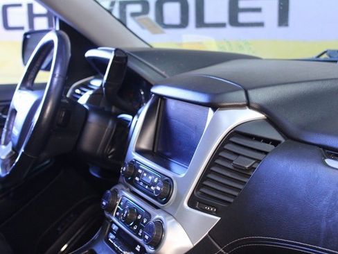 Used 2017 GMC Yukon XL SLT image 10