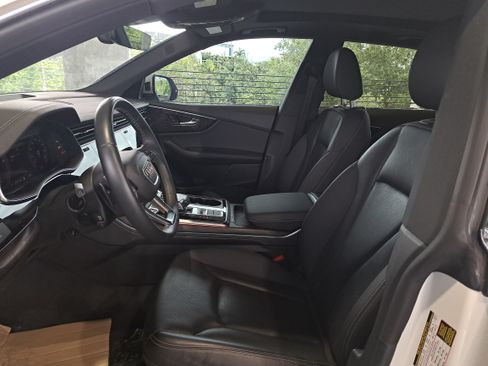 Used 2023 Audi Q8 Premium Plus w/ Premium Plus Package AWD/4WD image 18