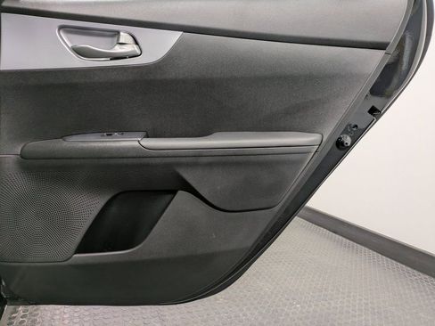 Certified 2022 Kia Forte LXS image 25