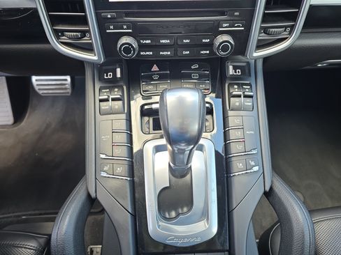 Used 2017 Porsche Cayenne S AWD/4WD image 26