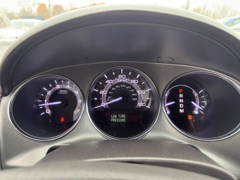 Used 2011 Lincoln MKZ w/ 102A Rapid Spec Order Code FWD image 9