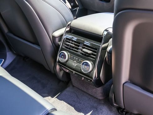 New 2026 Land Rover Range Rover Sport Dynamic SE AWD/4WD image 16