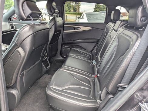 Used 2019 Lincoln Nautilus FWD image 9