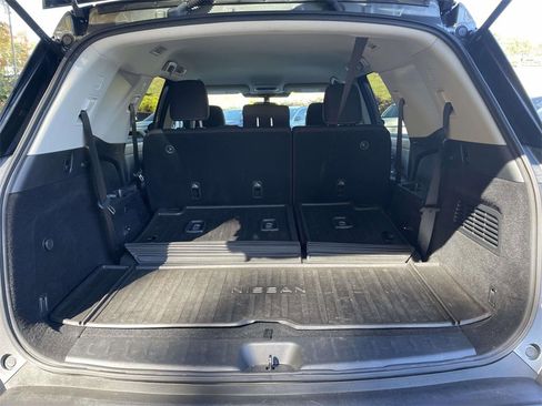 Used 2022 Nissan Pathfinder S w/ Cargo Package image 9