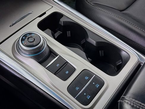 Used 2022 Ford Explorer Limited w/ Equipment Group 301A image 20