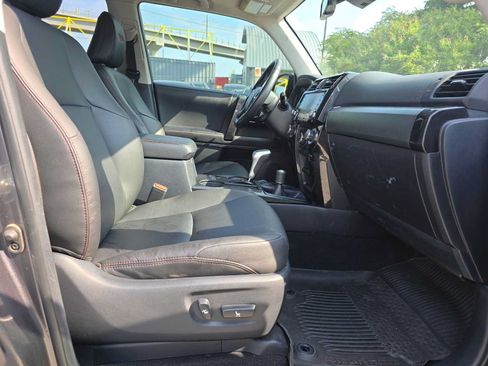 Used 2023 Toyota 4Runner TRD Off-Road Premium w/ Moonroof Package AWD/4WD image 10