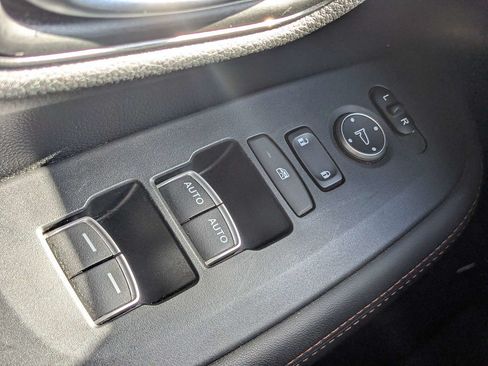 Used 2023 Honda HR-V Sport image 21