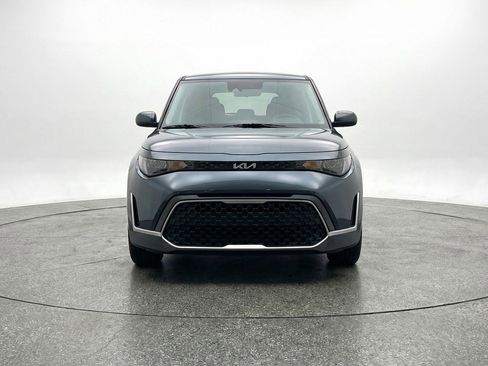 Used 2025 Kia Soul LX w/ LX Technology Package image 2