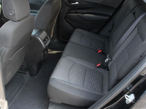 Used 2020 Chevrolet Equinox LT w/ Driver Convenience Package AWD/4WD image 18