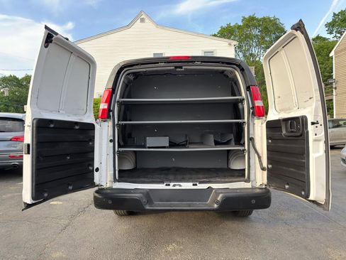 Used 2021 Chevrolet Express 2500 RWD image 13