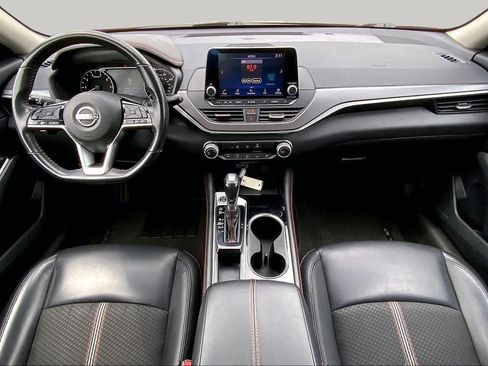 Used 2024 Nissan Altima 2.5 SR FWD image 15