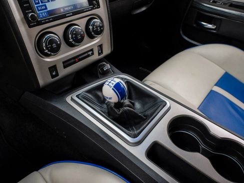 Used 2011 Dodge Challenger SRT8 image 30