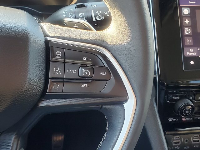 Used 2023 Jeep Grand Cherokee L Laredo w/ Luxury Tech Group I AWD/4WD image 11