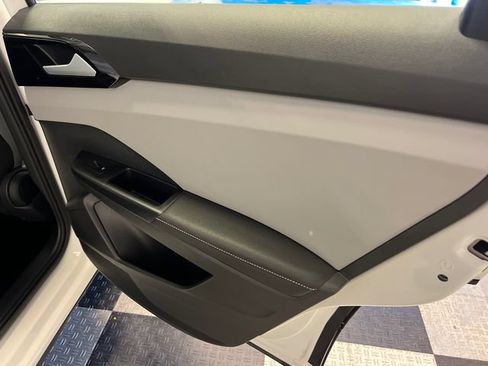 Certified 2024 Volkswagen Taos S FWD image 13
