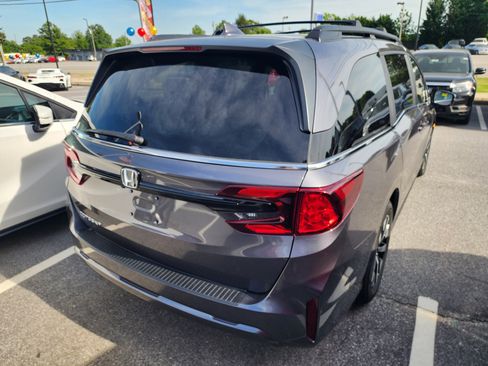 New 2026 Honda Odyssey EX-L image 4