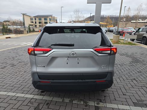 Used 2024 Toyota RAV4 XLE image 6