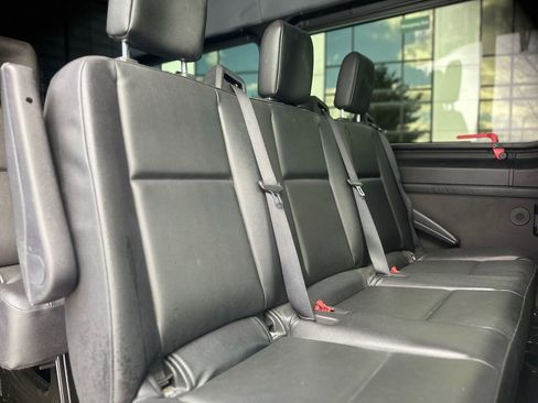Used 2019 Mercedes-Benz Sprinter 2500 w/ Acoustic Package image 25