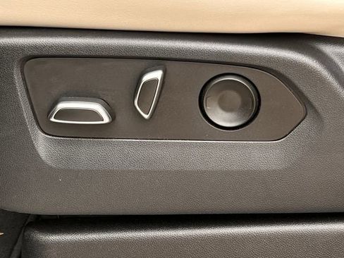 Certified 2023 Cadillac Escalade ESV Sport w/ Touring Package image 27