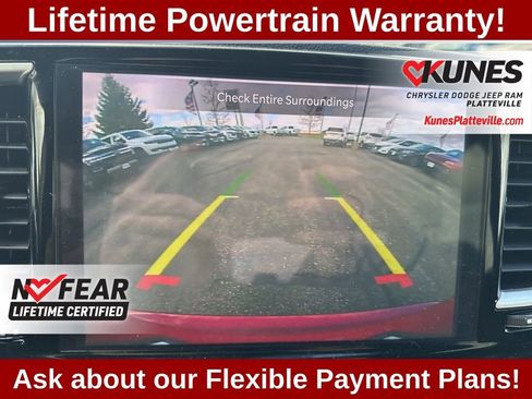 Used 2025 Chrysler Pacifica Select FWD image 19