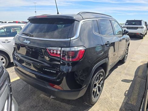 Used 2024 Jeep Compass Limited AWD/4WD image 4