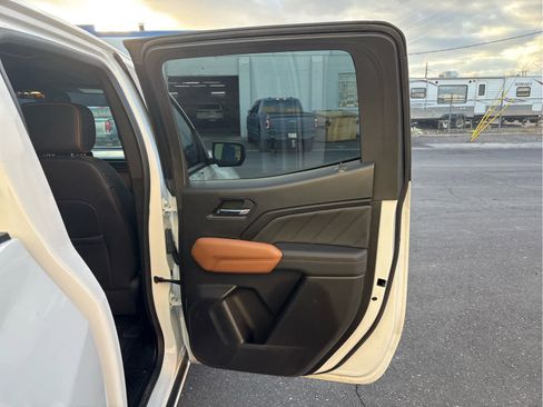 Used 2023 GMC Canyon AT4 w/ AT4 Premium Package image 26