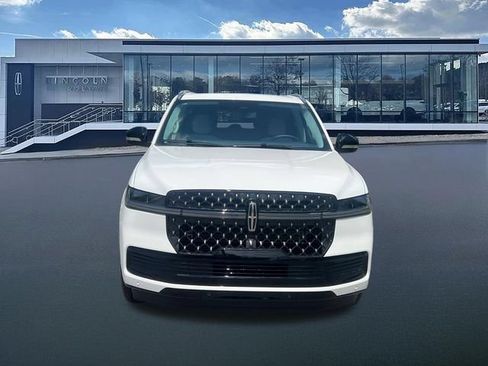 New 2027 Lincoln Navigator L Black Label AWD/4WD image 2