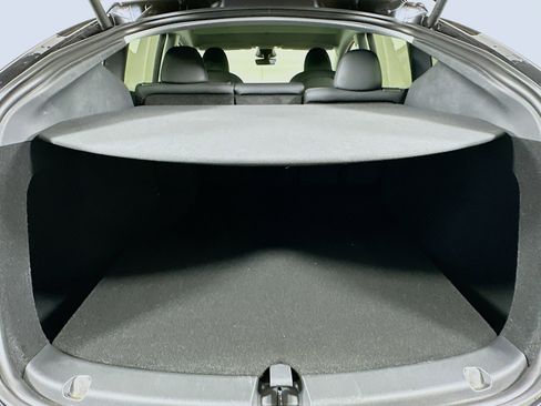 Used 2024 Tesla Model Y Long Range image 26