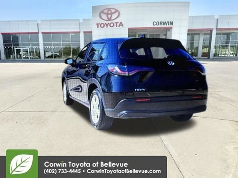 Used 2023 Honda HR-V LX image 16