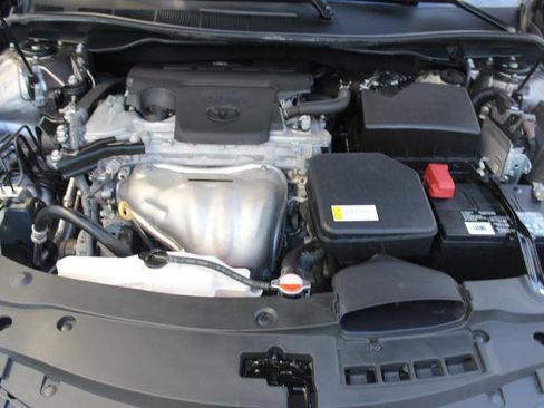 Used 2016 Toyota Camry LE image 36