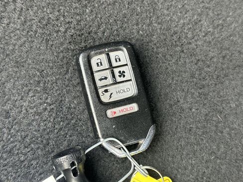 Used 2019 Honda Clarity Plug-In Hybrid image 20