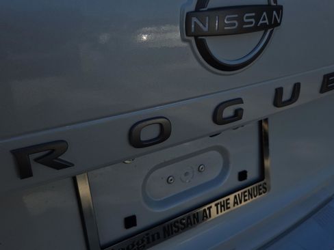 New 2026 Nissan Rogue SV FWD image 32