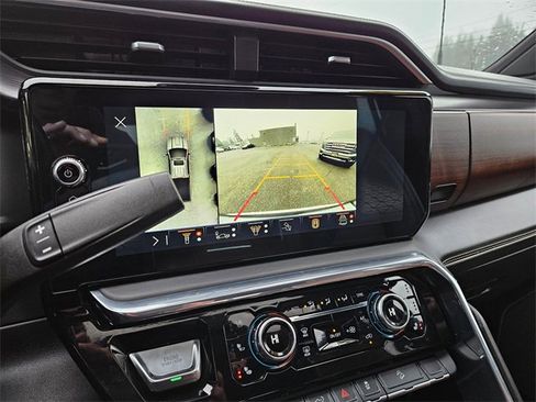 Used 2024 GMC Sierra 3500 Denali Ultimate image 28