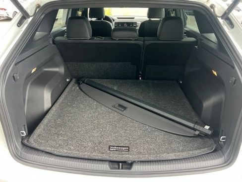 Used 2023 Volkswagen Atlas Cross Sport SE w/ Panoramic Sunroof Package AWD/4WD image 24