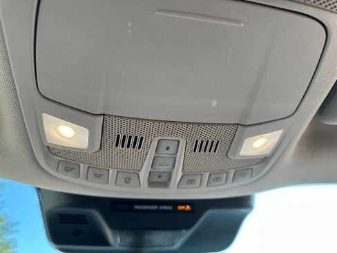 Used 2024 Ford Expedition XLT AWD/4WD image 10