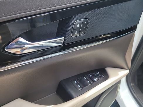 Used 2023 Lincoln Nautilus FWD w/ Premium Package image 15