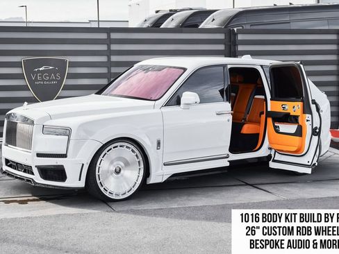 Used 2025 Rolls-Royce Cullinan AWD/4WD image 1