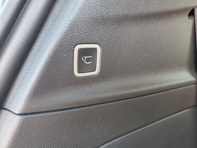 Certified 2025 Chrysler Pacifica Pinnacle FWD image 33