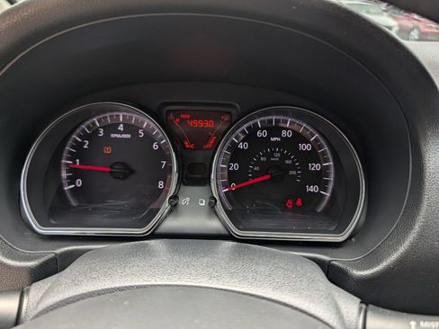 Used 2014 Nissan Versa Note SV FWD image 13
