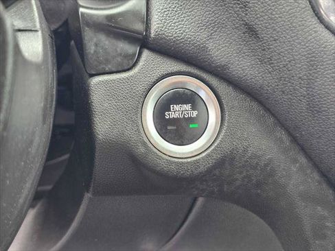 Used 2024 Chevrolet Equinox LT FWD image 33