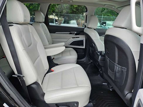 Used 2022 Kia Telluride S FWD image 20