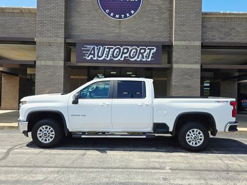 Used 2022 Chevrolet Silverado 2500 LT AWD/4WD image 5